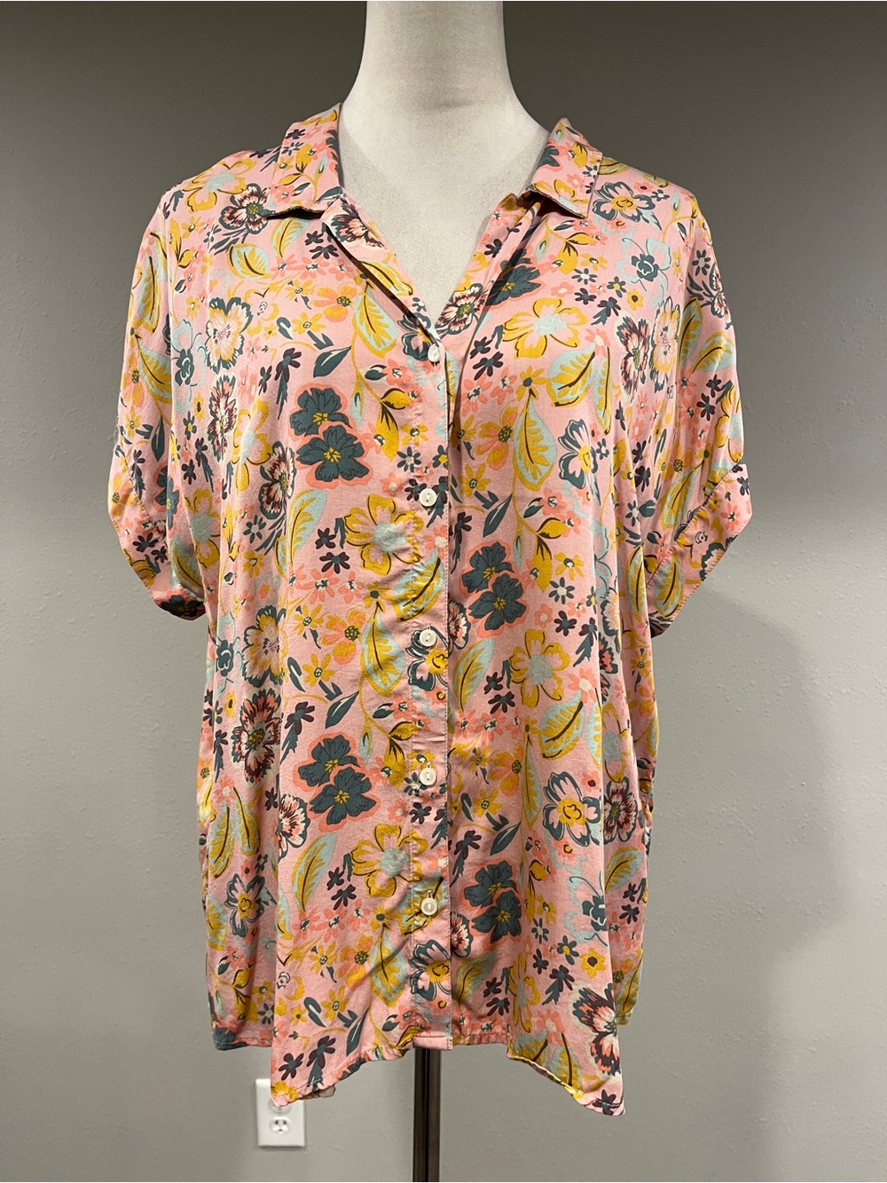 Lucky Brand Floral Pink Short-Sleeve Button-Up Shirt size large